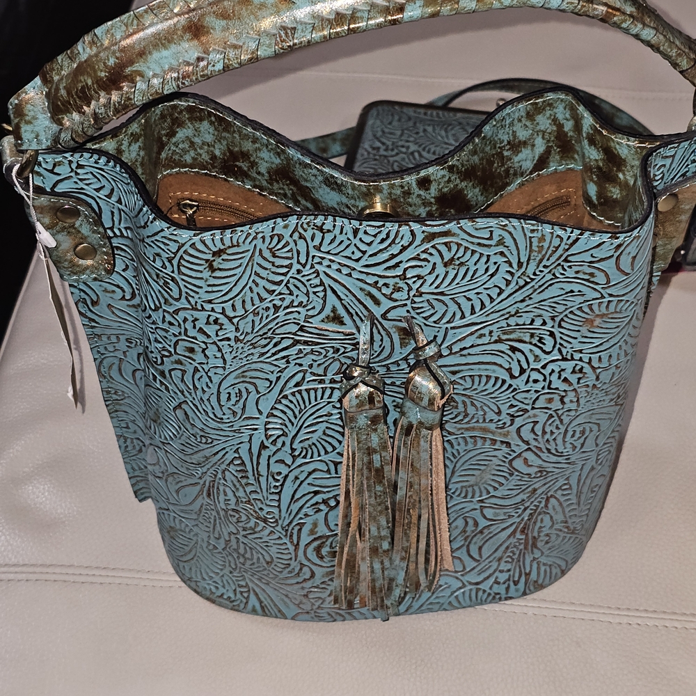Elegant Embossed Turquoise Shoulder Bag